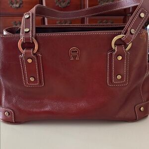 Etienne Aigner vintage leather.  Excellent used condition.